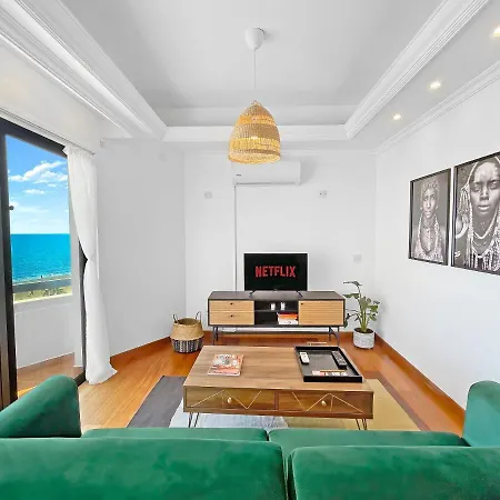 Apartment 180° Seaview Apt. Right On Famous Promenade