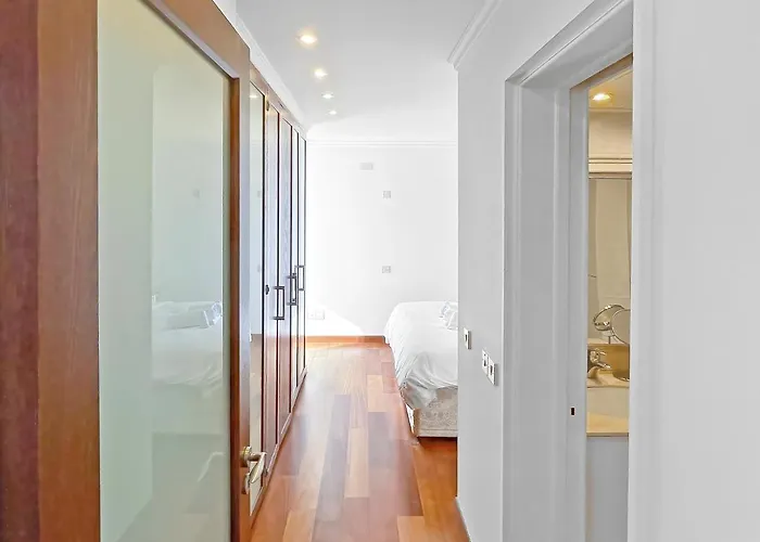 180° Seaview Apt. Right On Famous Promenade * ラルナカ